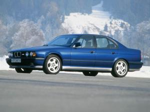 BMW M5 Sedan 1991 года (WW)